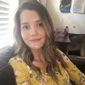 Meet your Posher, Alyssa